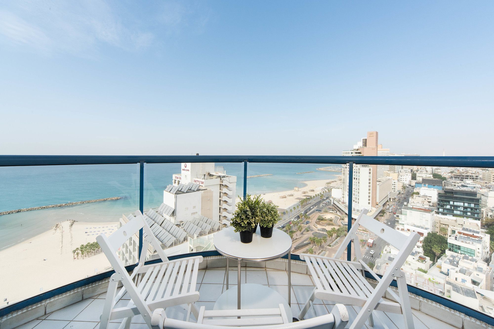 Excellent Beachfront Apt W/ Pool Access By Sea N' Rent Tel Awiw Zewnętrze zdjęcie