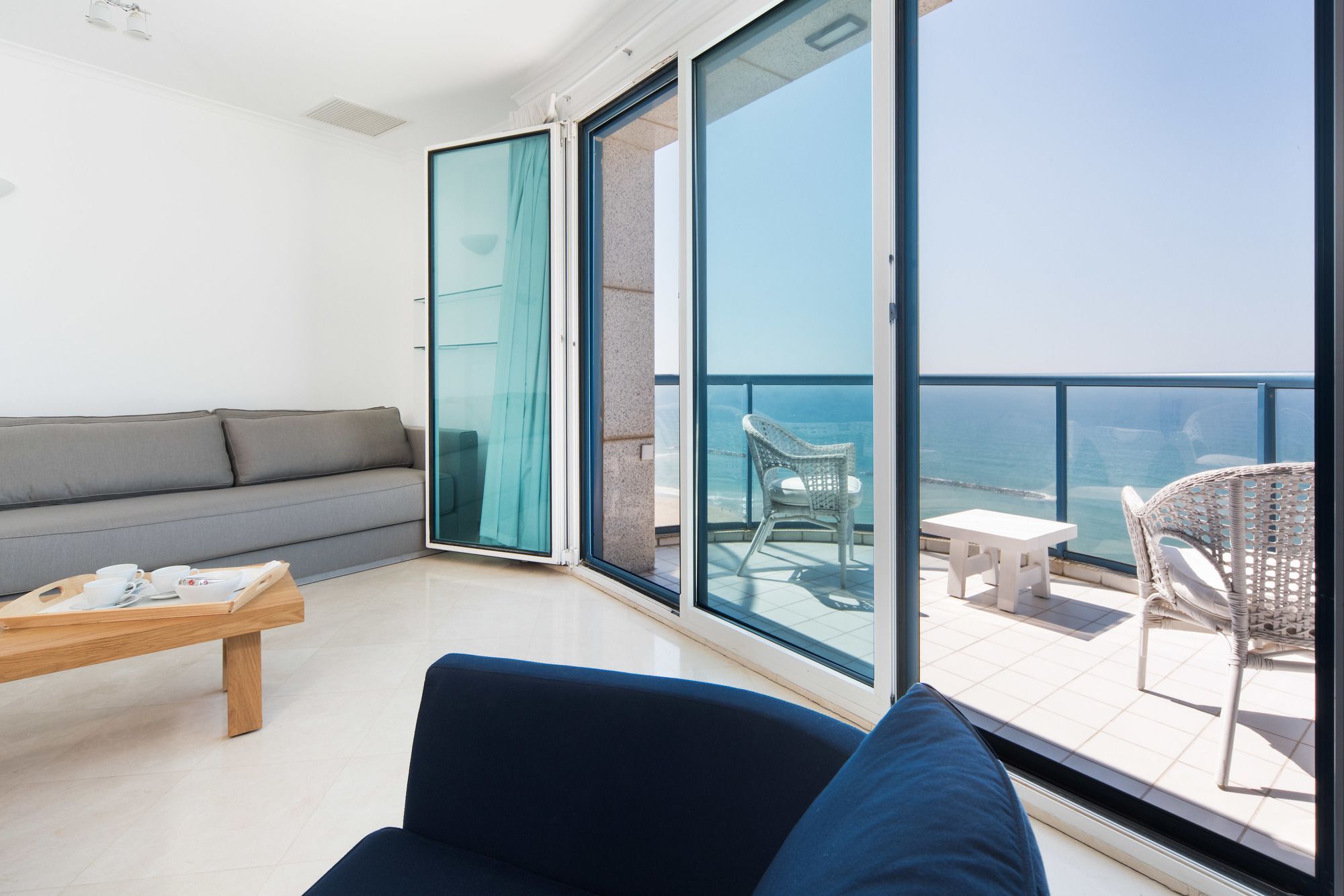 Excellent Beachfront Apt W/ Pool Access By Sea N' Rent Tel Awiw Zewnętrze zdjęcie